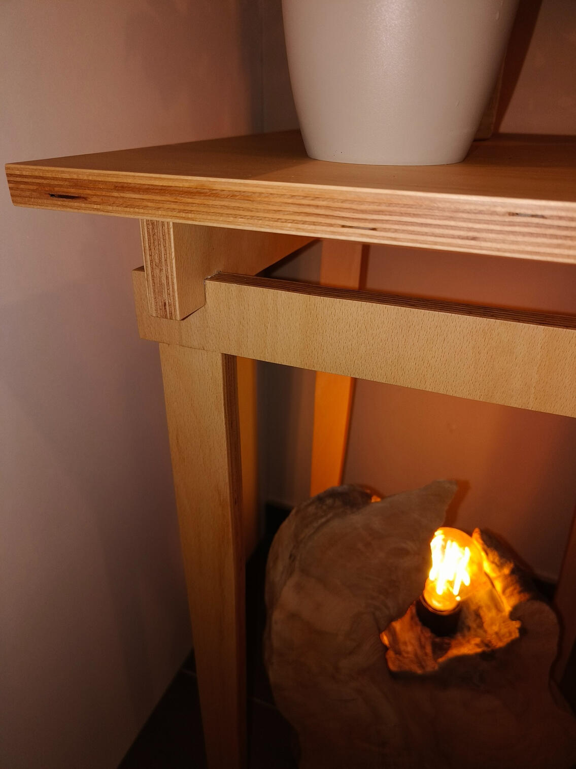 Houten bijzettafel Houten bijzettafel
