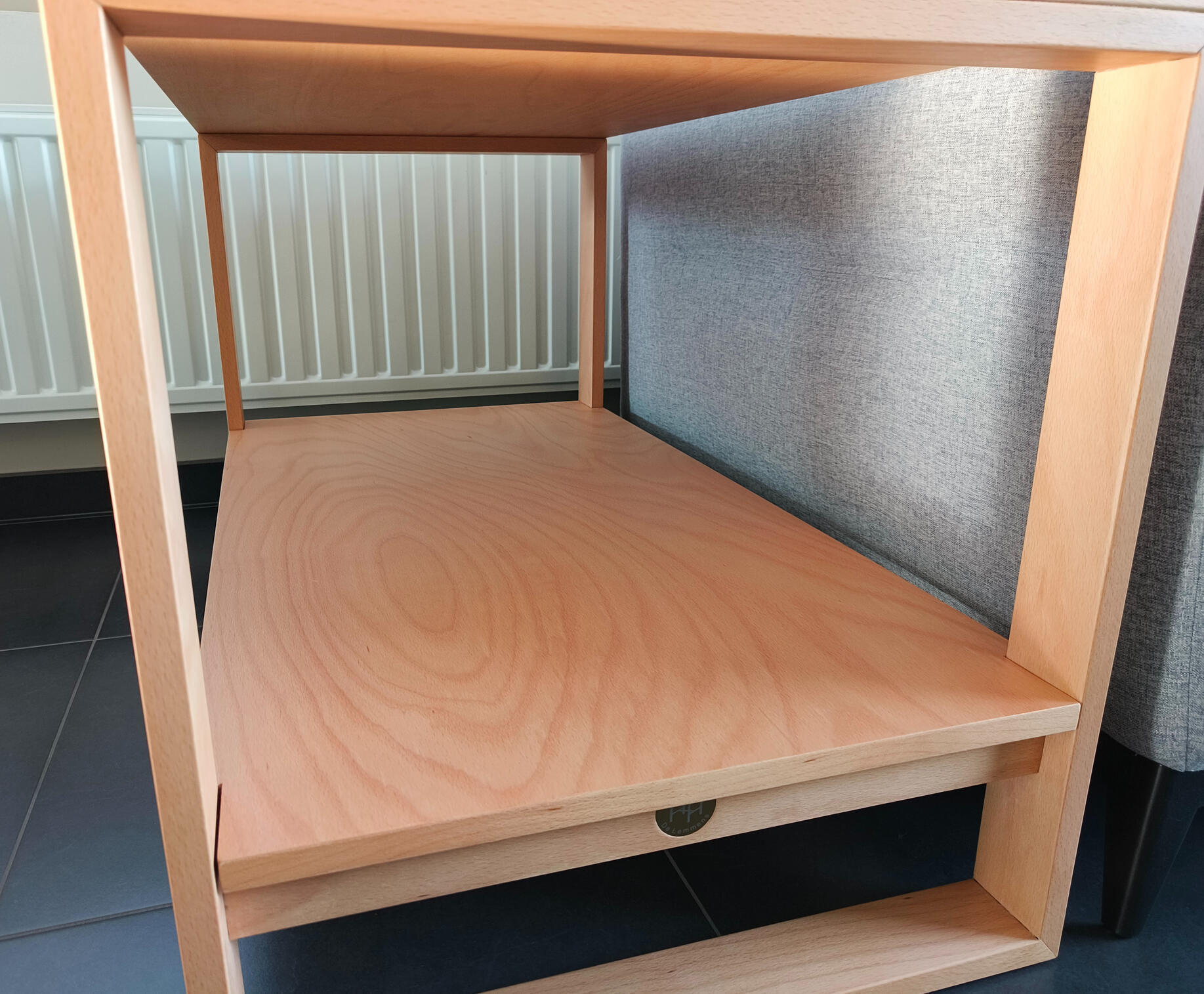 Houten bijzettafel Houten bijzettafel